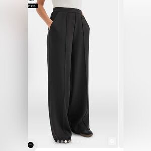 Tala elevated wide leg jogger, black, BNWT Size L - amazing fabric and cut